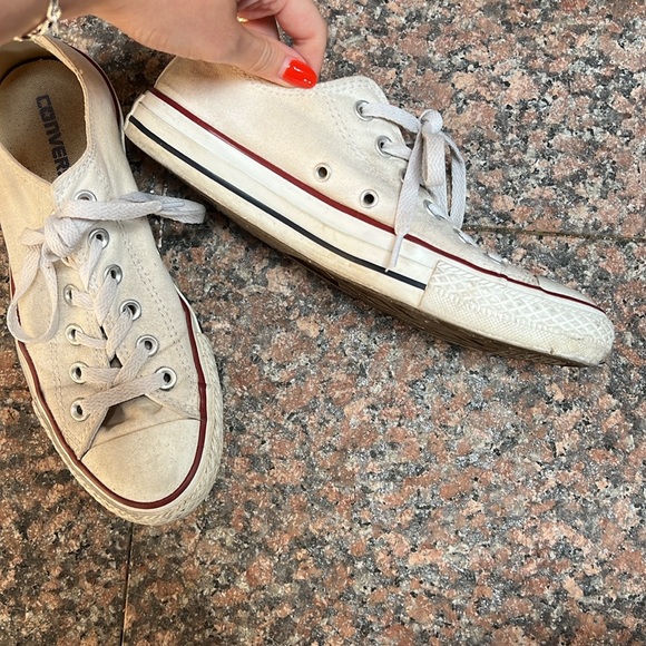 White all star low top converse - Picture 6 of 6